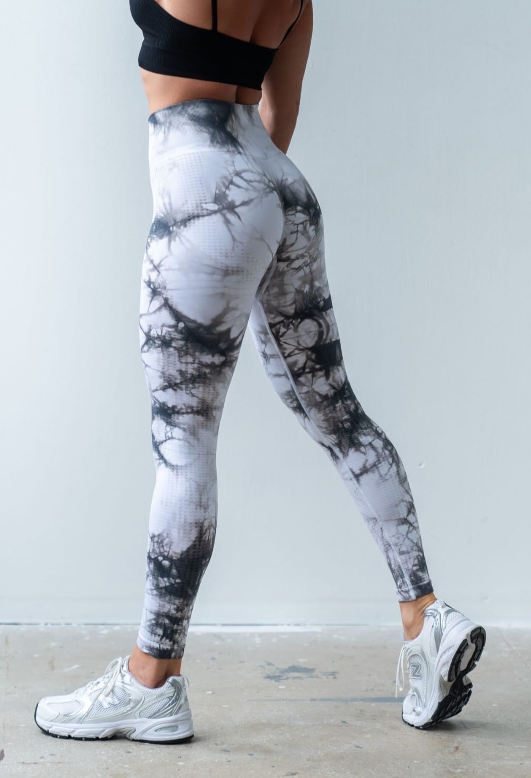 Seamless Tie-dye leggings white patterned