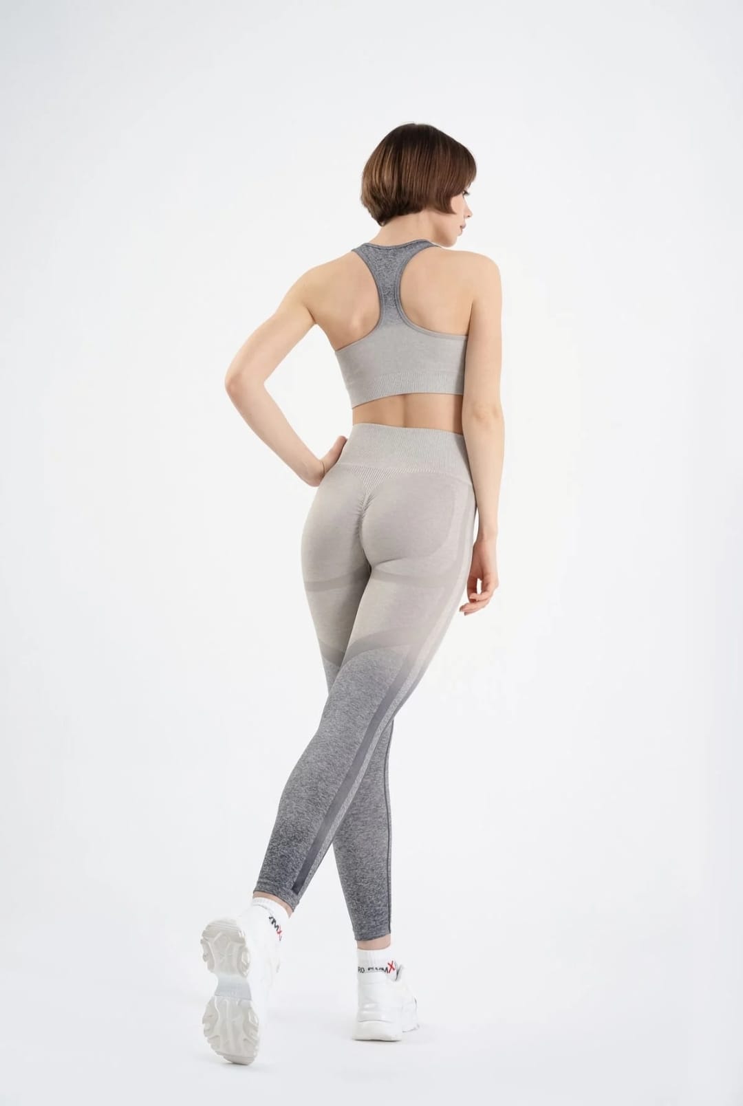 Seamless degrade leggings patterned gray and white suite bra