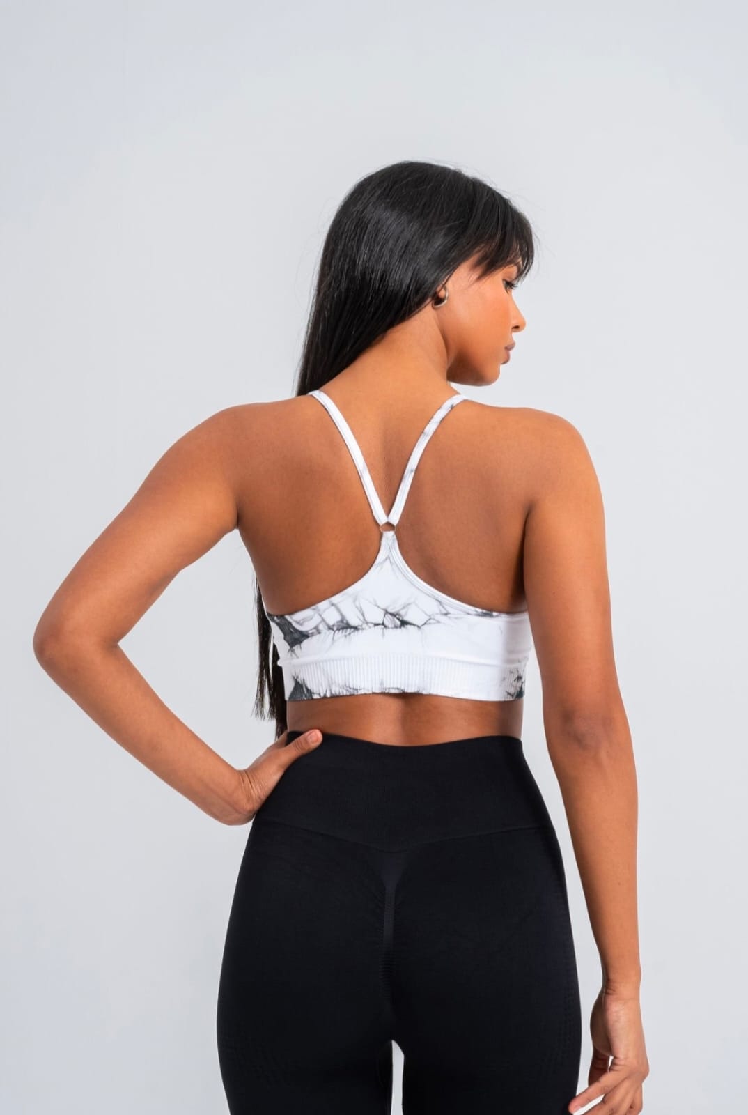 Batik White-Black Seamless Bra - Full Coverage, Ultra Comfort, and No Show Design