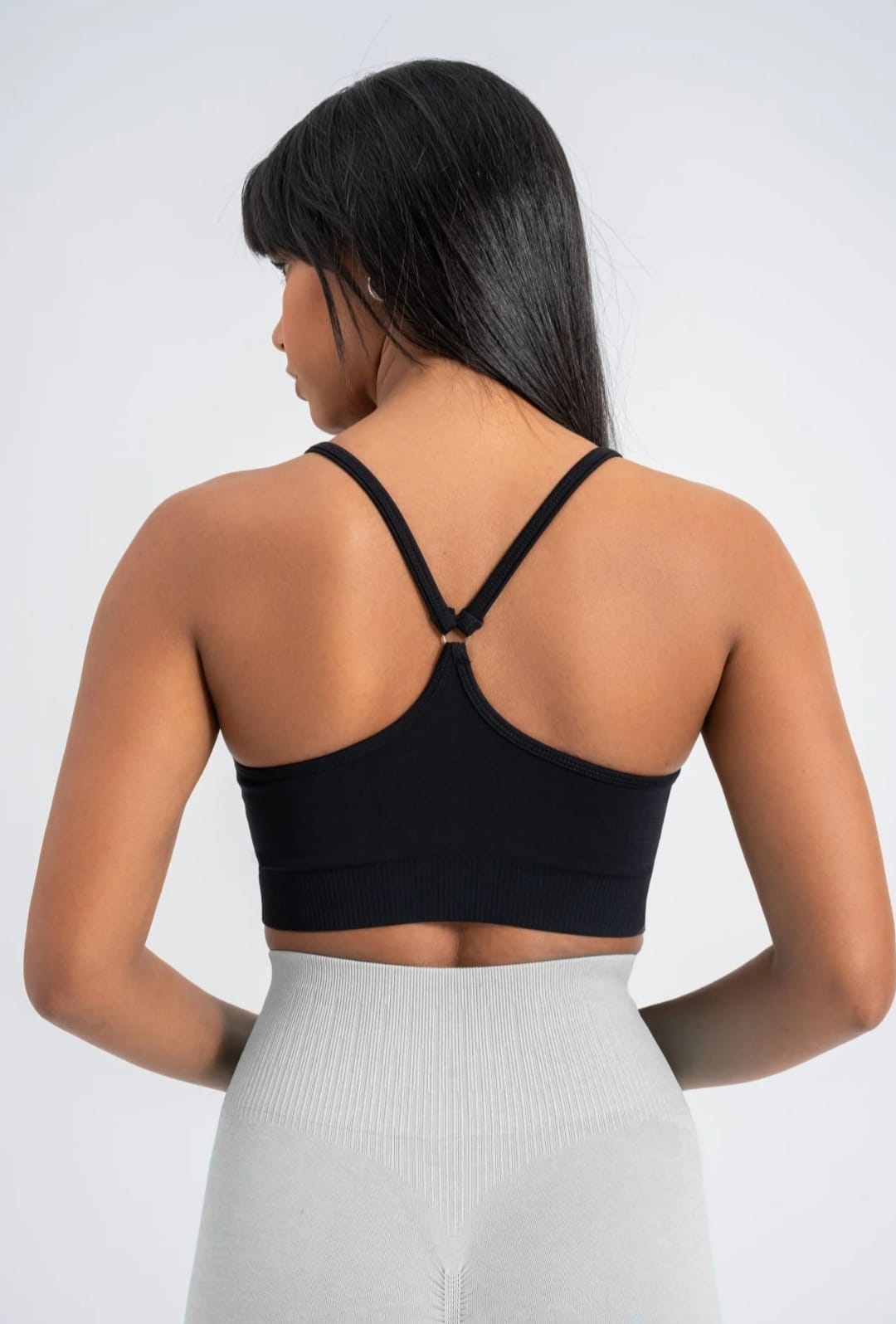 Black Seamless Bra - Versatile, Stretchy, and Supportive Fit for Every Day