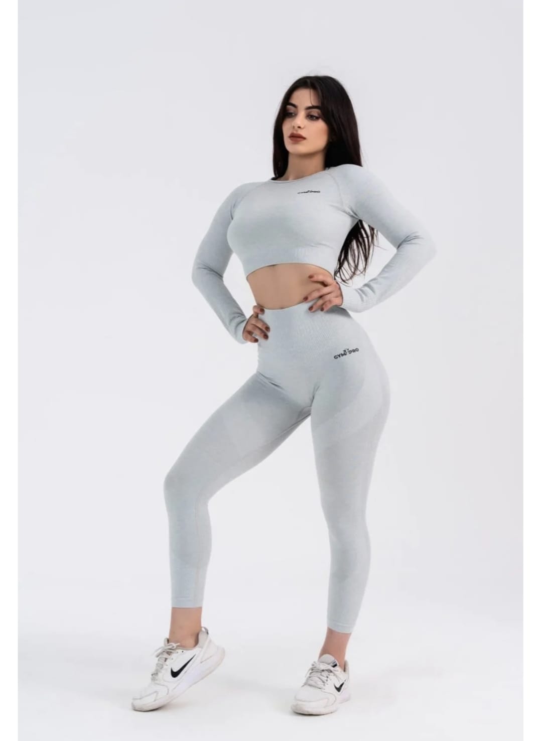 Light Grey Seamless Bra, Long Sleeve Crop & High-Waist 8/9 Leggings Set - Sculpting Fit and All-Day Comfort