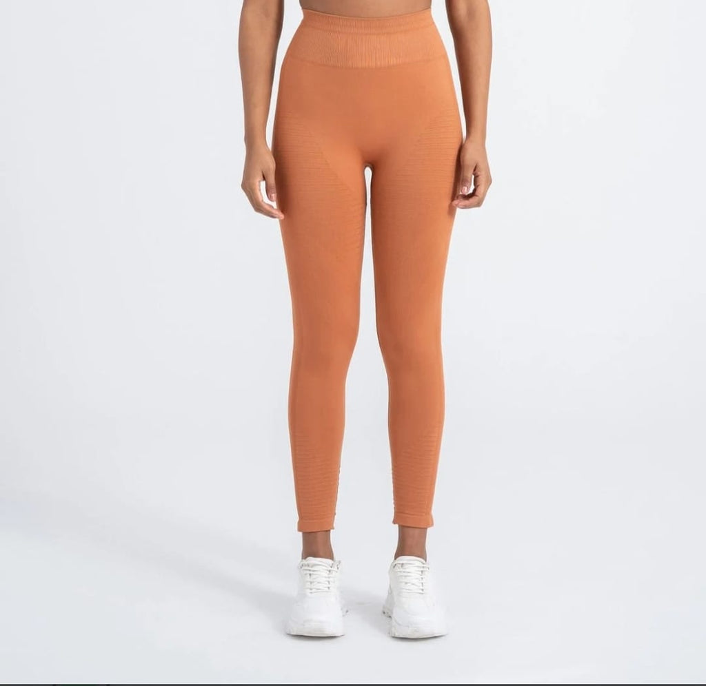 FlexForm™ Premium Seamless Push-Up Tayt