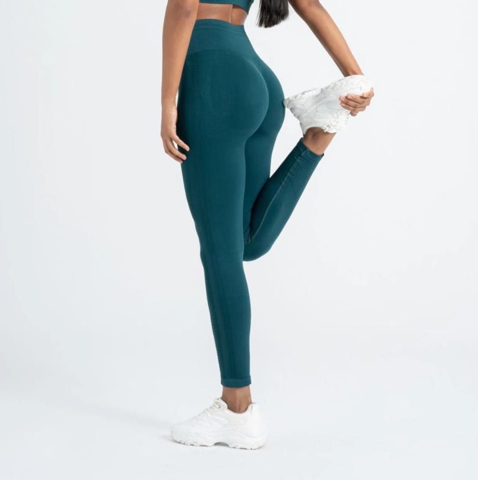 FlexForm™ Premium Seamless Push-Up Tayt