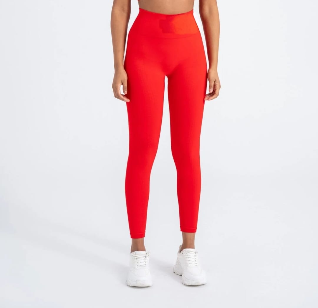 FlexForm™ Premium Seamless Push-Up Tayt