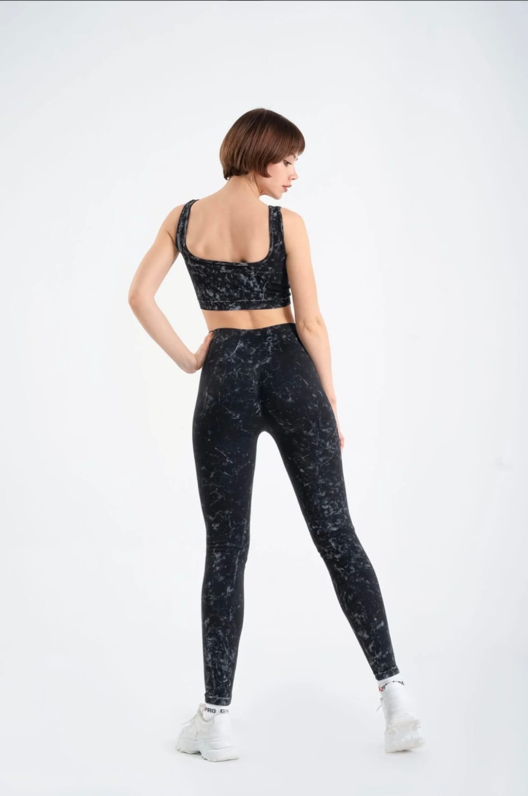 Seamless leggings suite patterned black