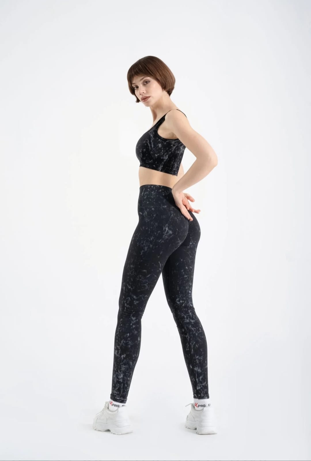 Seamless leggings suite patterned black